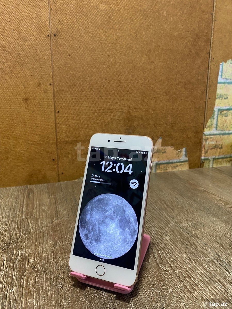 Apple iPhone 8 Plus Gold 64GB (4)