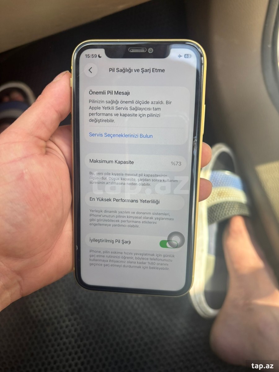 Apple iPhone 11 Yellow 64GB/4GB (3)