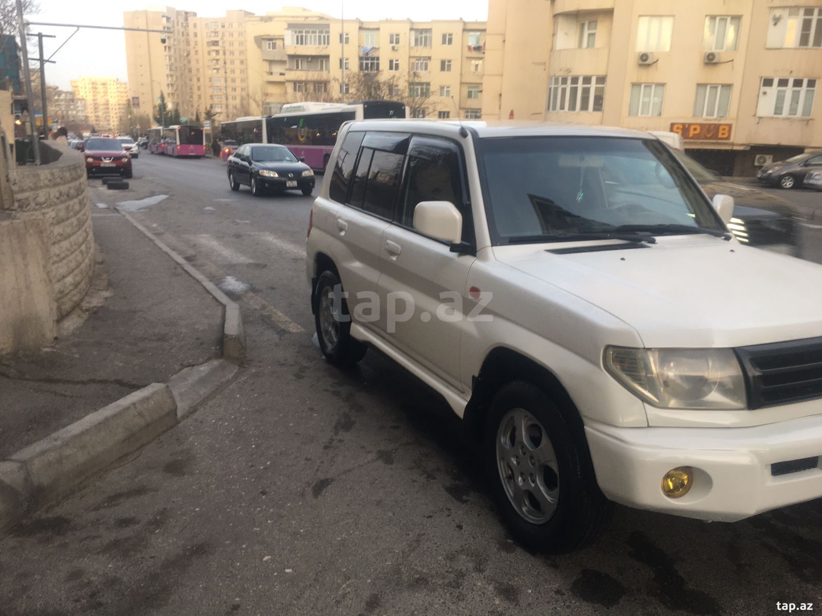 Mitsubishi Pajero io, 1999 il (3)
