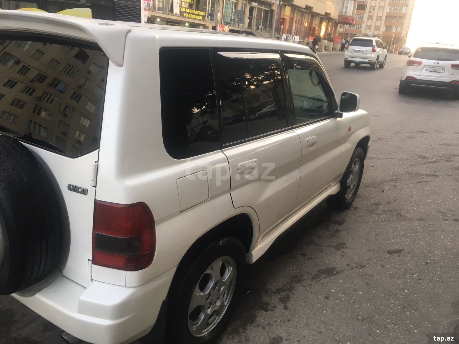 Mitsubishi Pajero io, 1999 il (4)