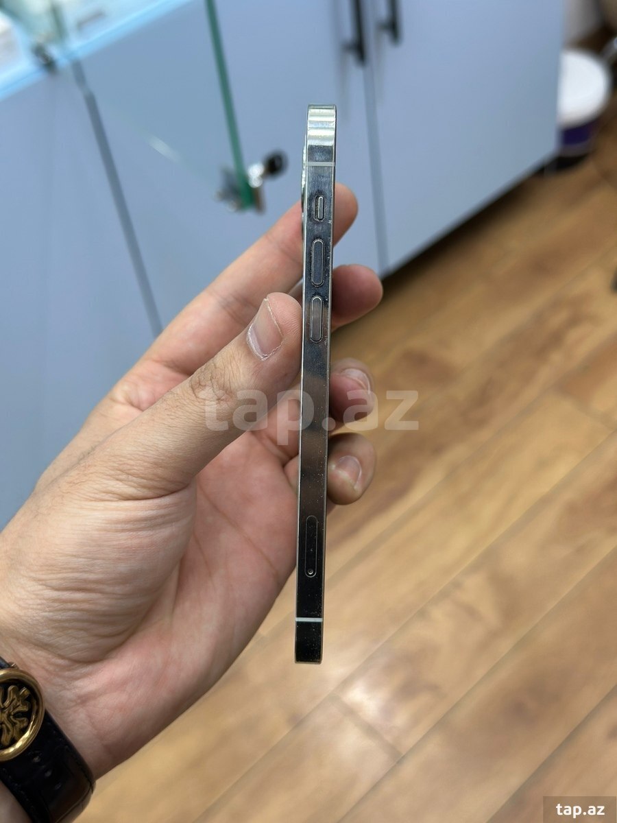 Apple iPhone 12 Pro Silver 128GB/6GB (3)