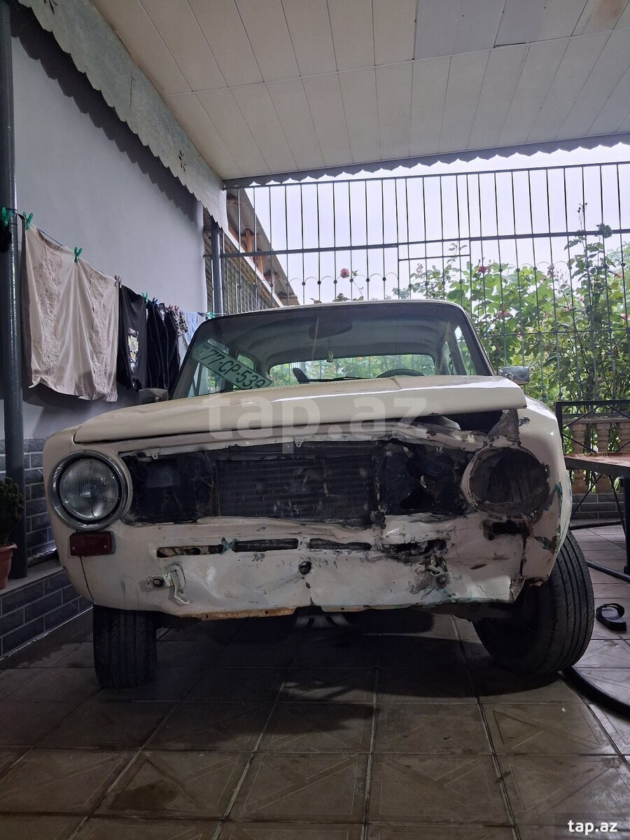 LADA (VAZ) 21011, 1977 il