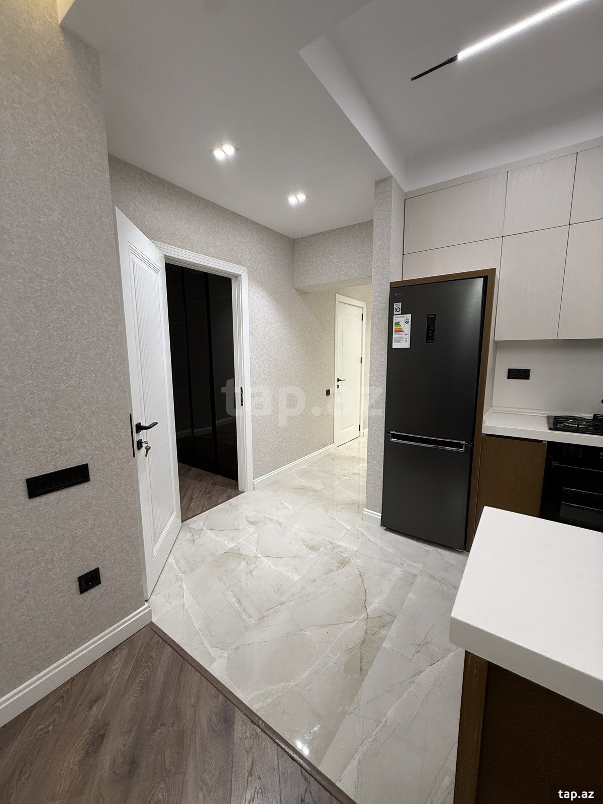 2-otaqlı yeni tikili kirayə verilir, Nizami m., 80 m² (21)