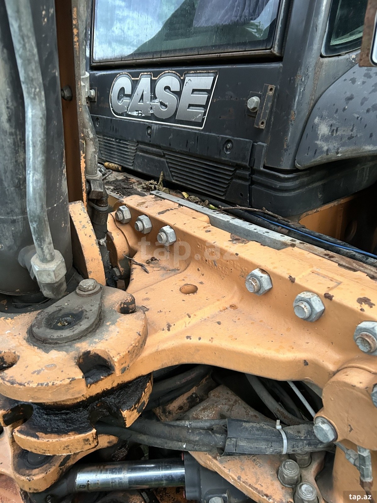 Ekskavator Case, 2013 il (5)