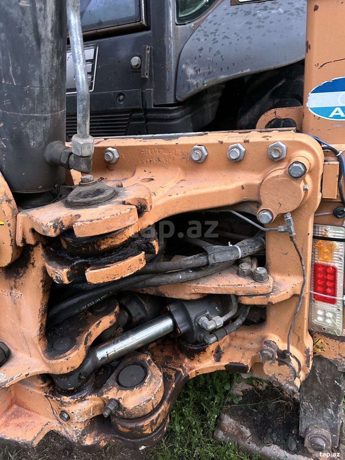 Ekskavator Case, 2013 il (4)