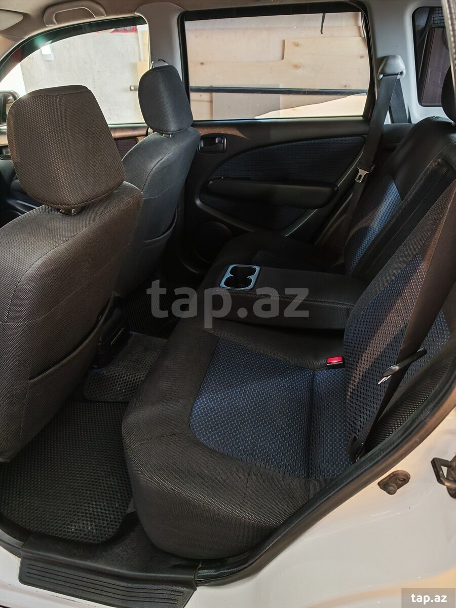 Mitsubishi Airtrek, 2003 il (16)