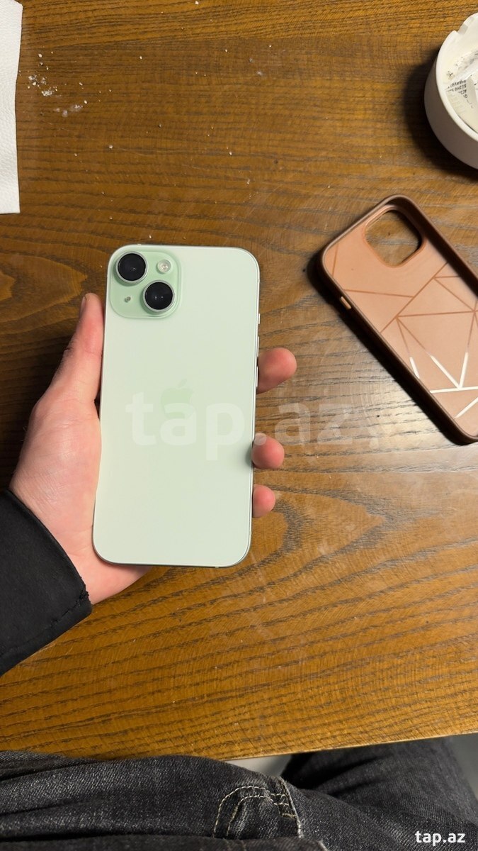 Apple iPhone 15 Green 128GB/6GB (2)