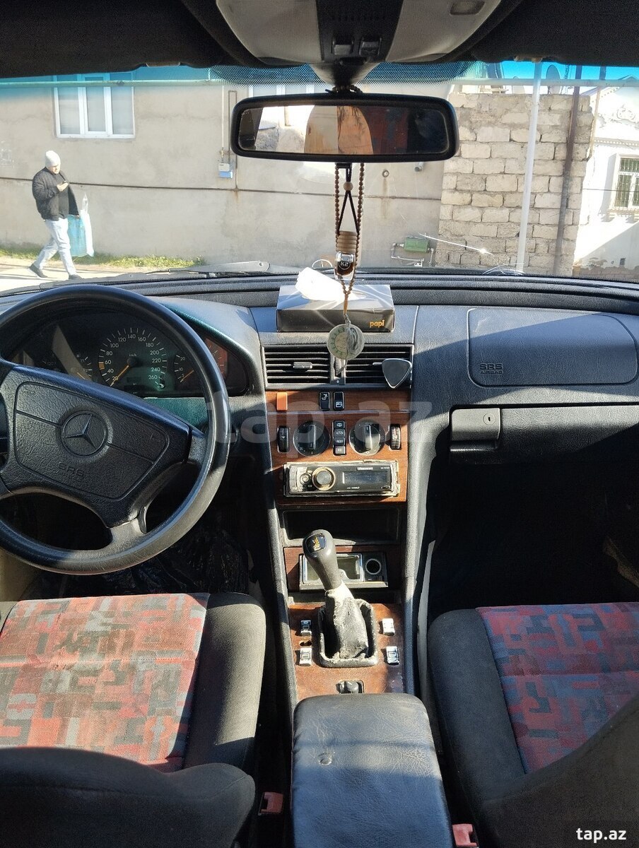 Mercedes C 220, 1993 il (9)