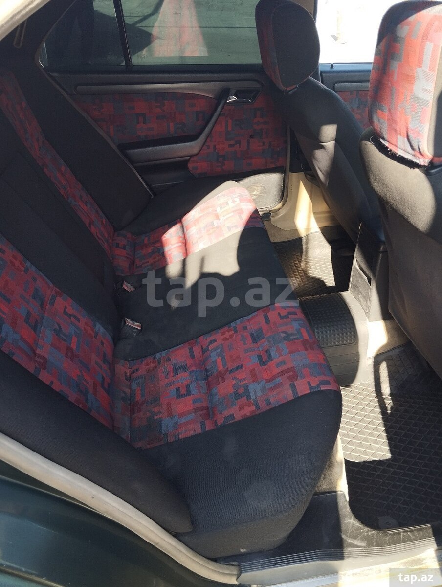 Mercedes C 220, 1993 il (10)