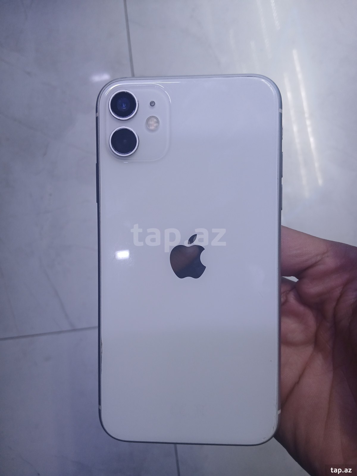 Apple iPhone 11 White 128GB/4GB (2)