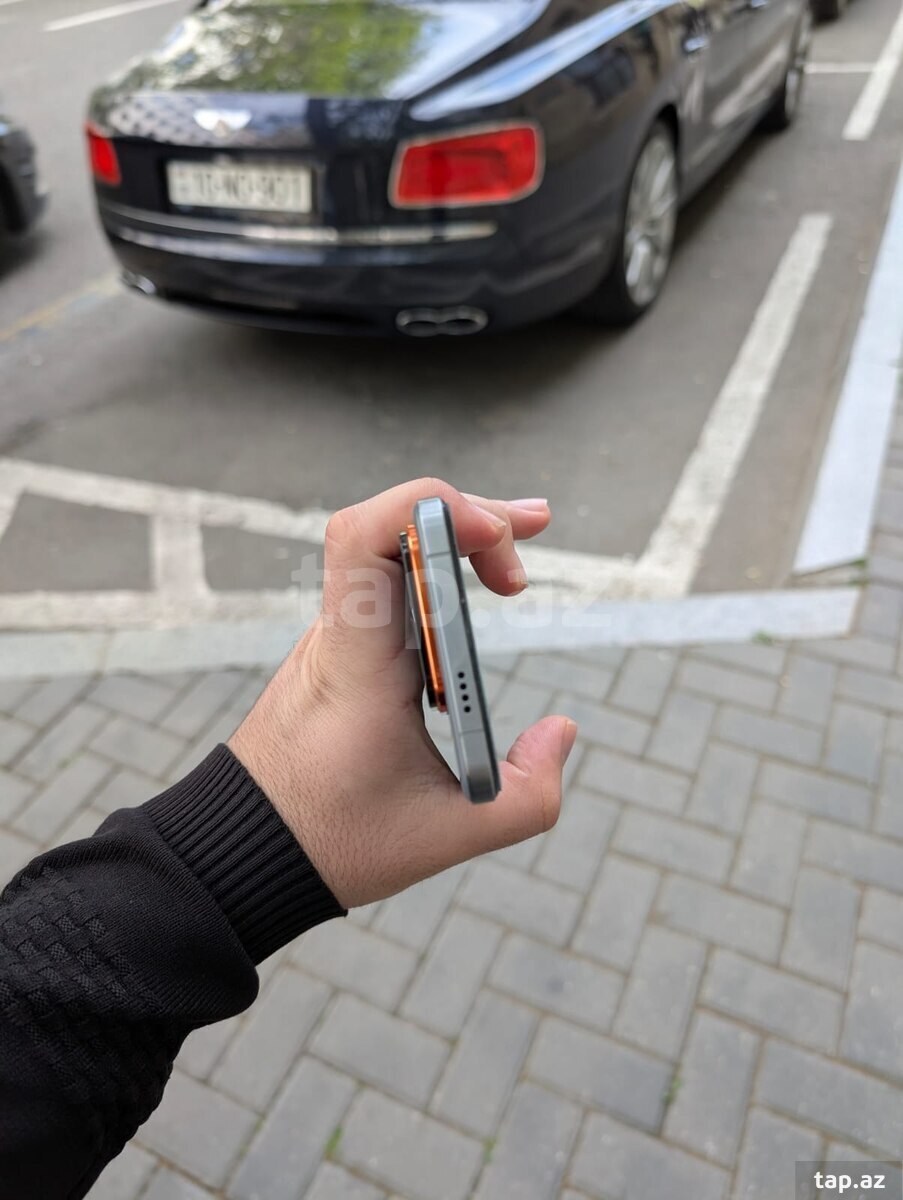 Xiaomi 14 Pro Titanium 1TB/16GB (2)
