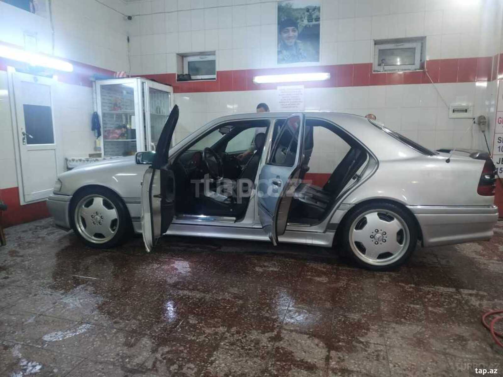 Mercedes C 280, 1995 il (14)