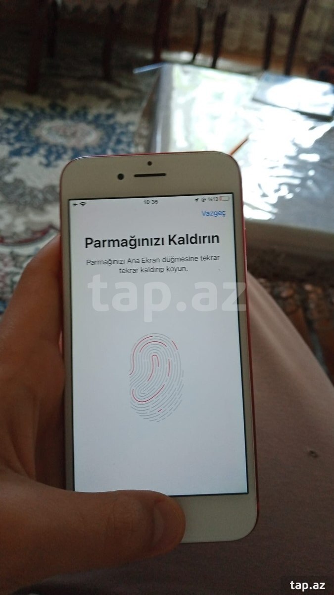 Apple iPhone 7 Red 128GB (7)