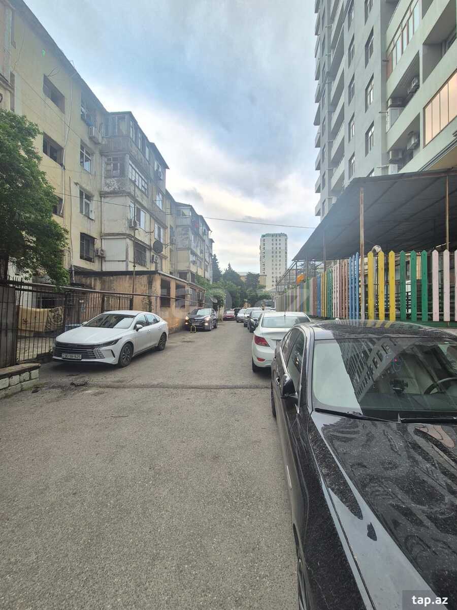 3-otaqlı mənzil, İnşaatçılar m., 65 m²