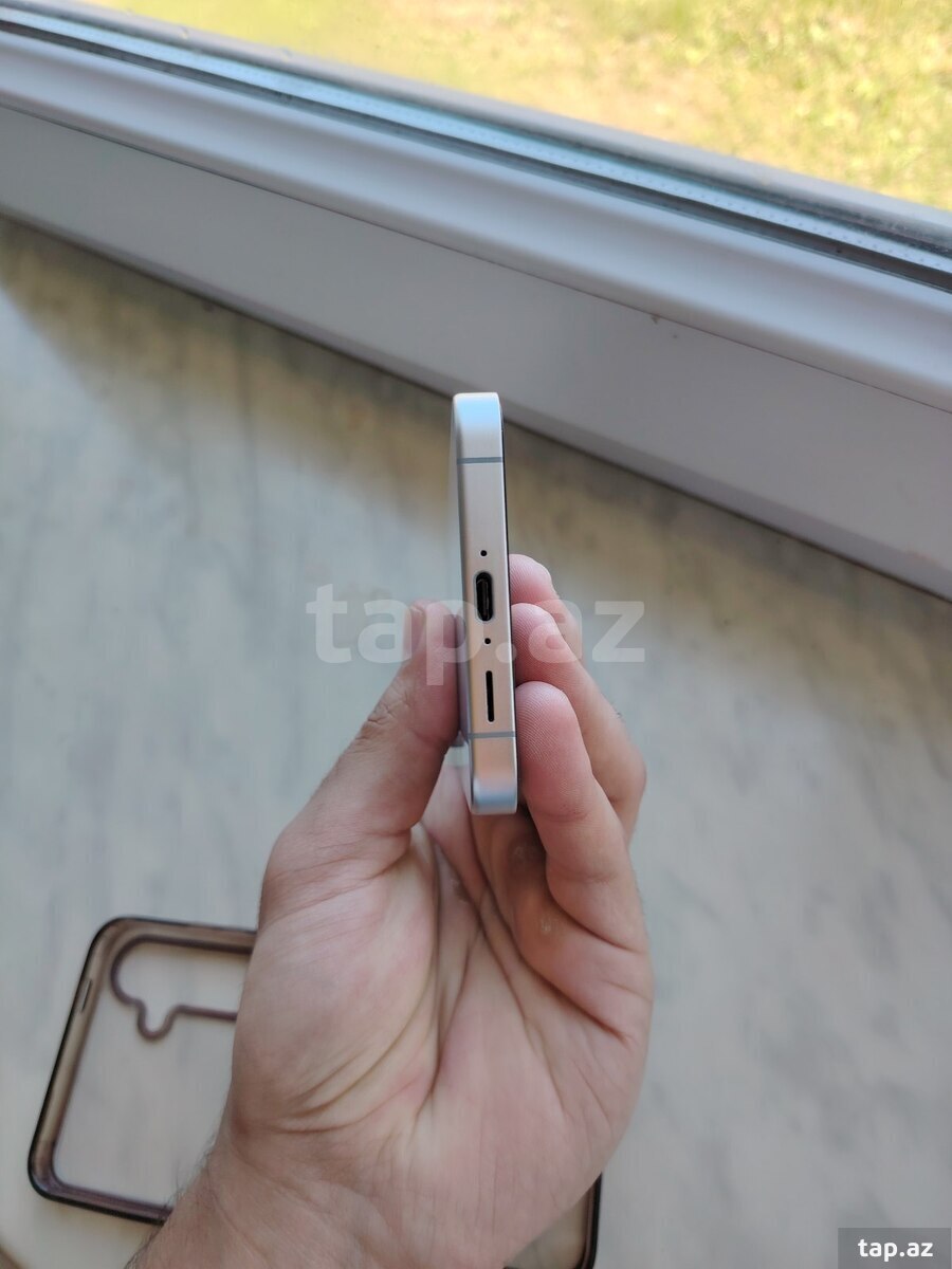 Samsung Galaxy S24 FE Mint 128GB/8GB (4)