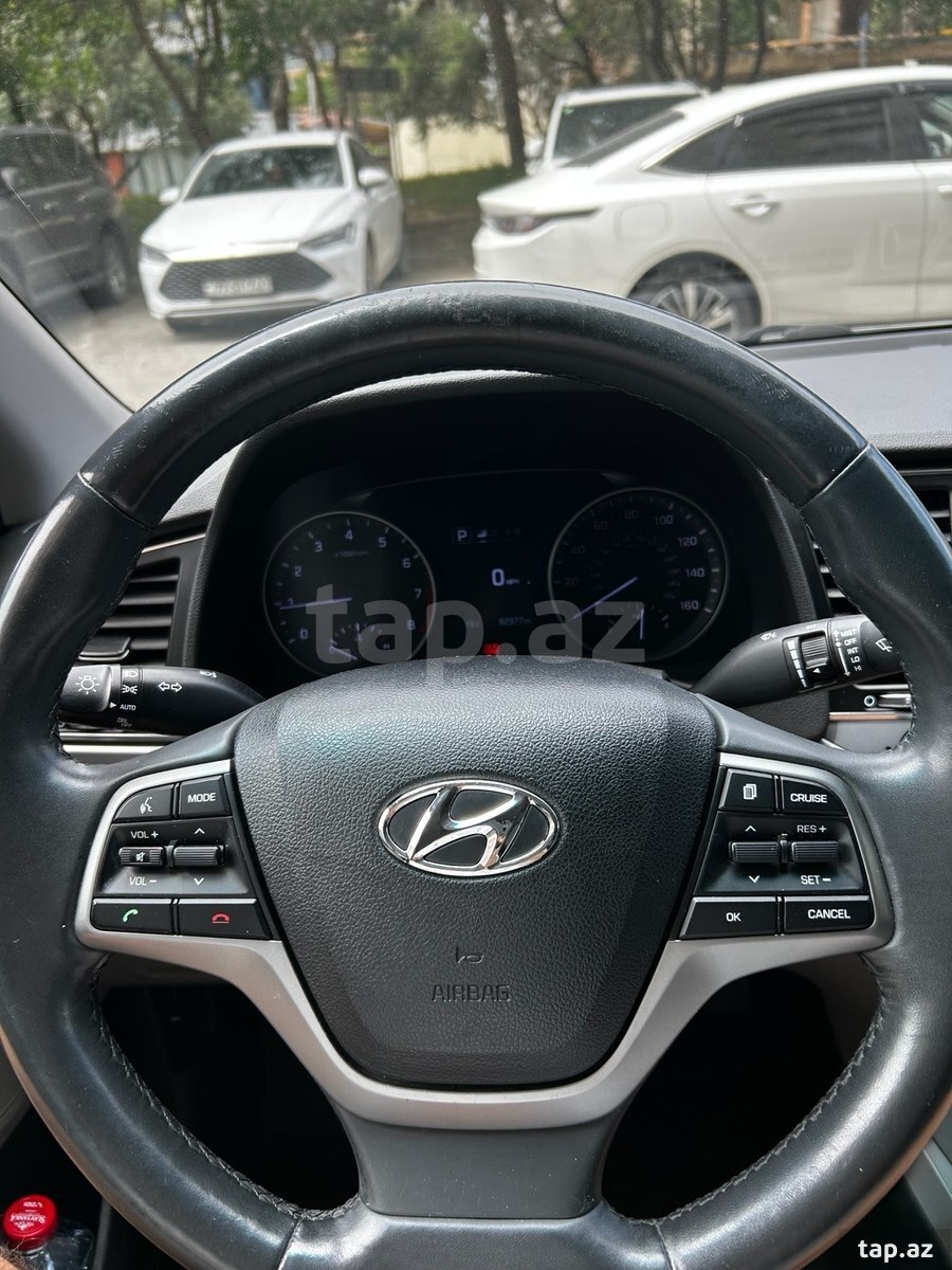 Hyundai Elantra, 2017 il (11)