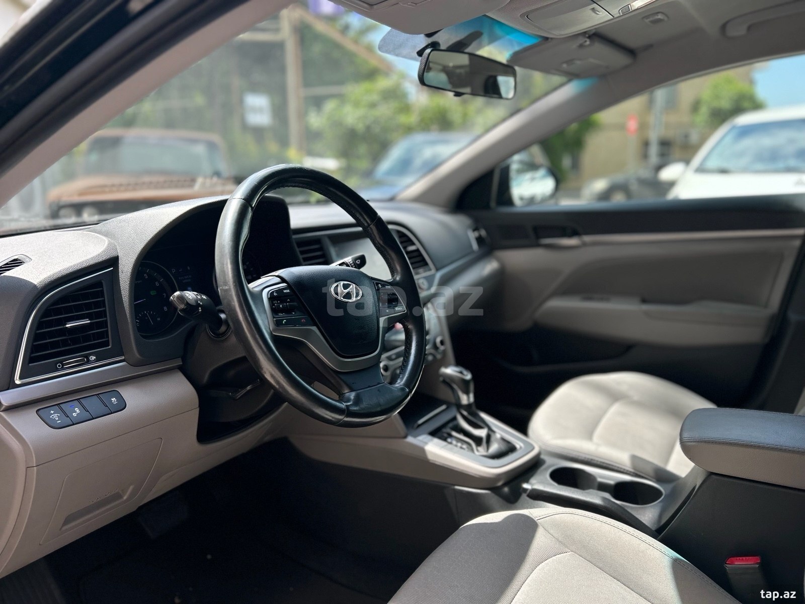 Hyundai Elantra, 2017 il (16)