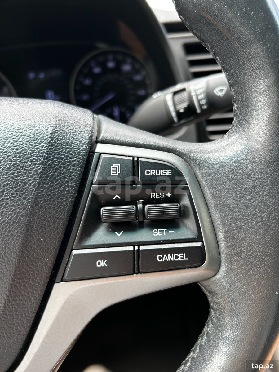 Hyundai Elantra, 2017 il (9)