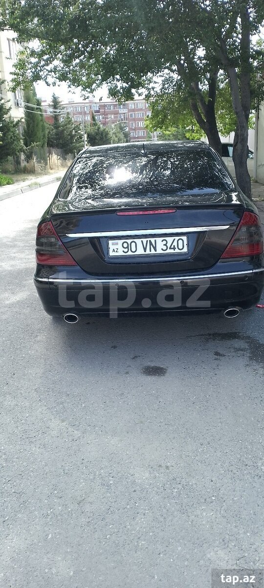 Mercedes E 200, 2002 il (4)