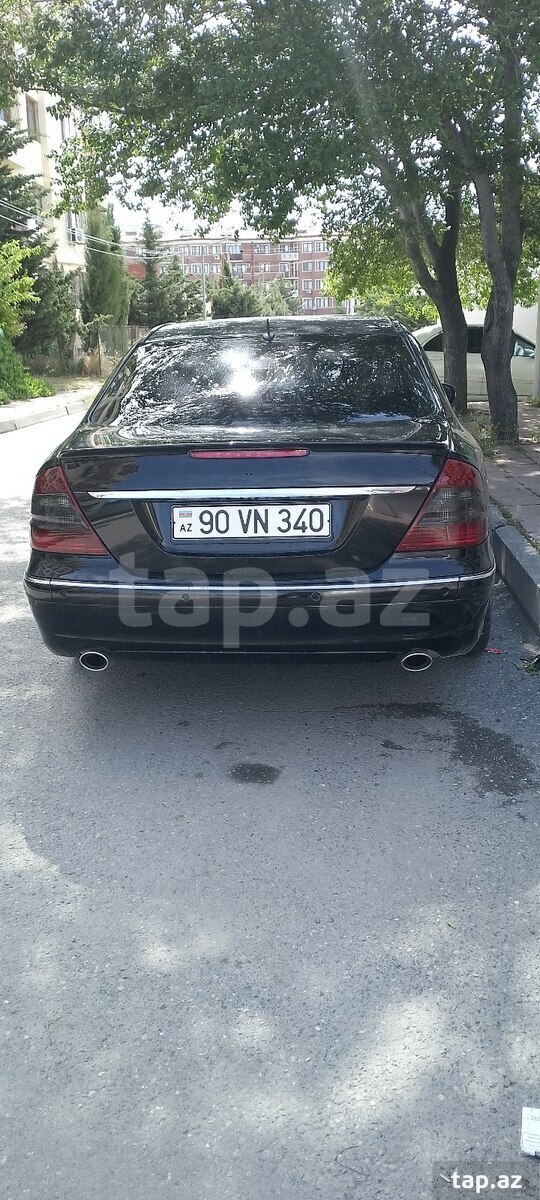 Mercedes E 200, 2002 il (9)