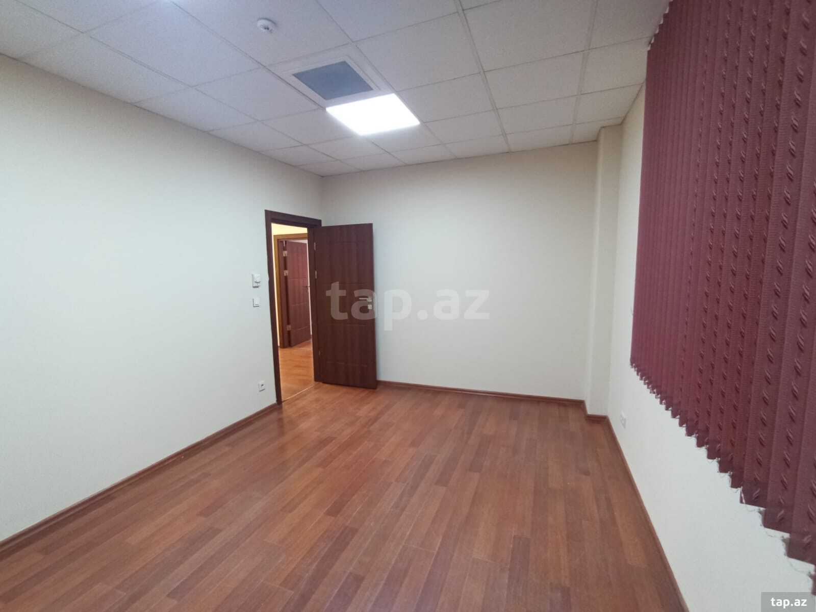 Ofis icarəyə verilir, Əhməd Rəcəbli küç. (18)