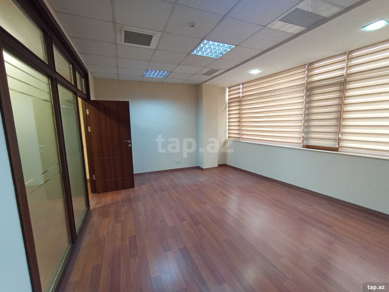 Ofis icarəyə verilir, Əhməd Rəcəbli küç.