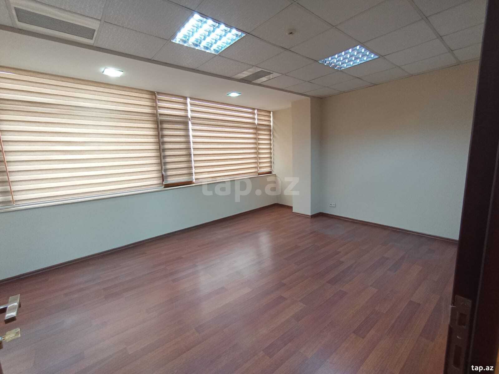 Ofis icarəyə verilir, Əhməd Rəcəbli küç. (6)