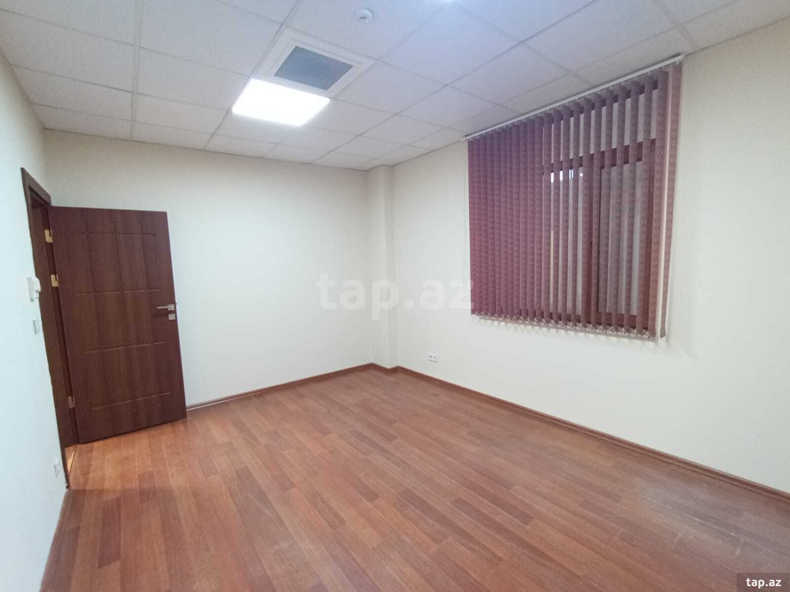 Ofis icarəyə verilir, Əhməd Rəcəbli küç. (15)