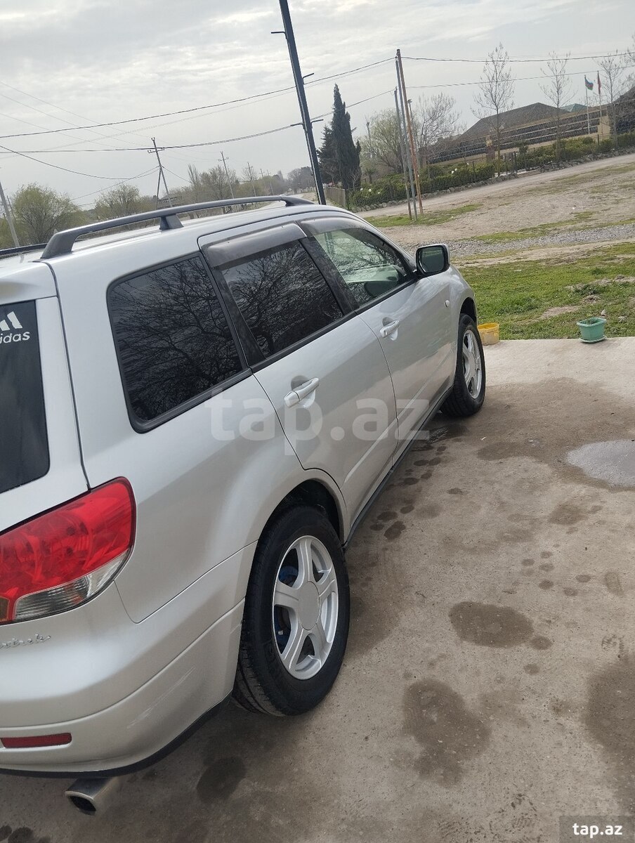 Mitsubishi Airtrek, 2002 il (5)