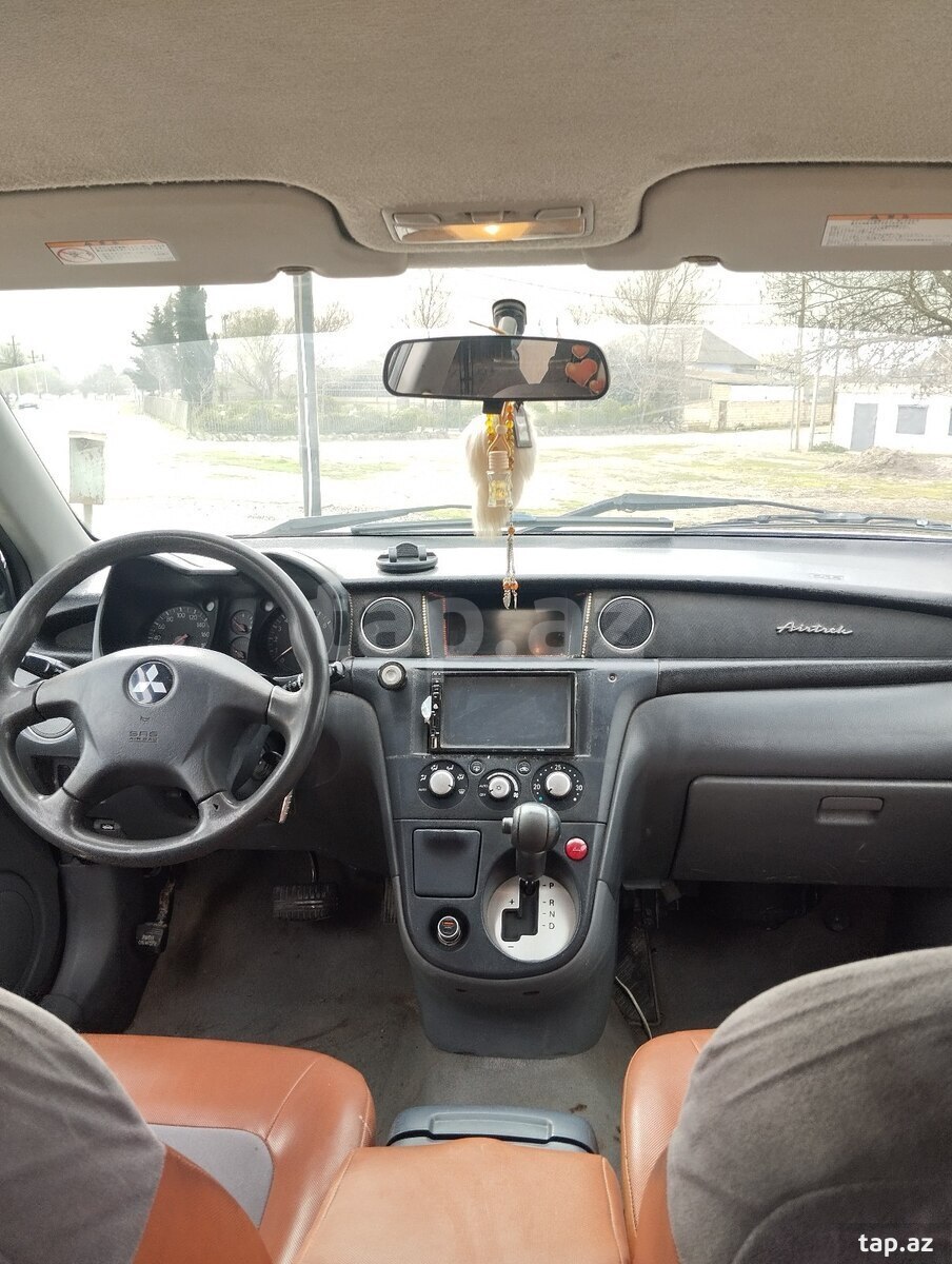 Mitsubishi Airtrek, 2002 il (6)