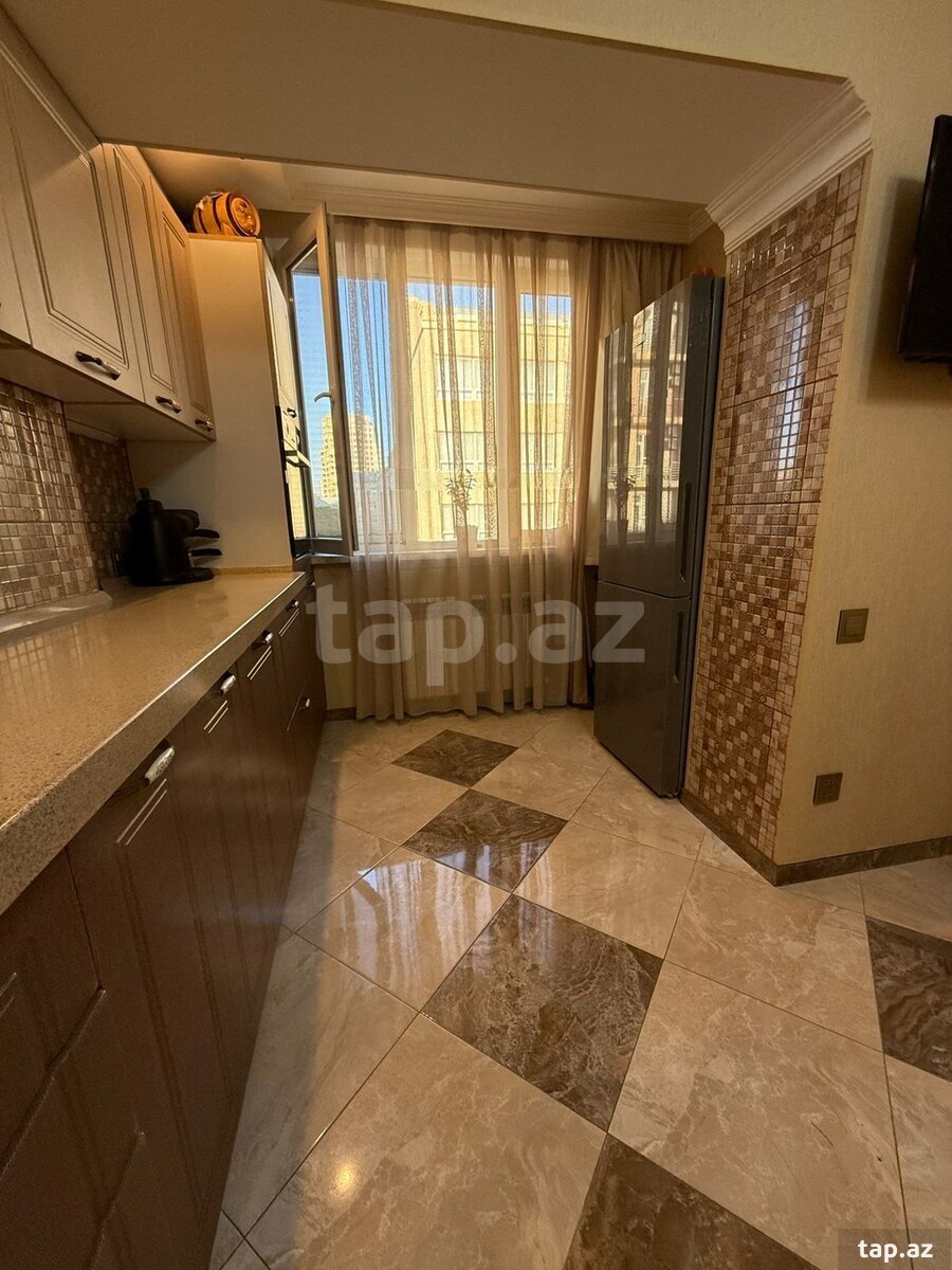 3-otaqlı mənzil kirayə verilir, 28 May m., 80 m² (15)