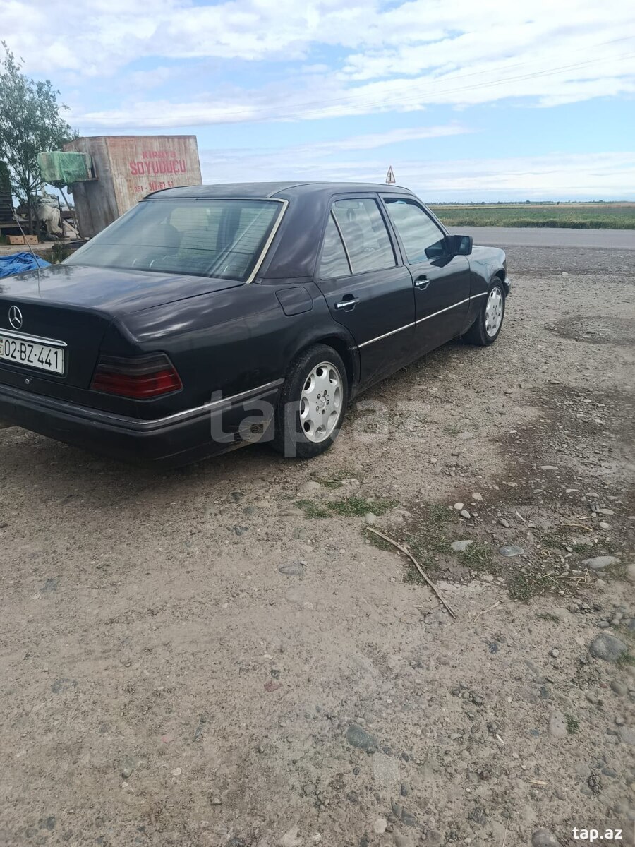 Mercedes 250 D, 1990 il (2)