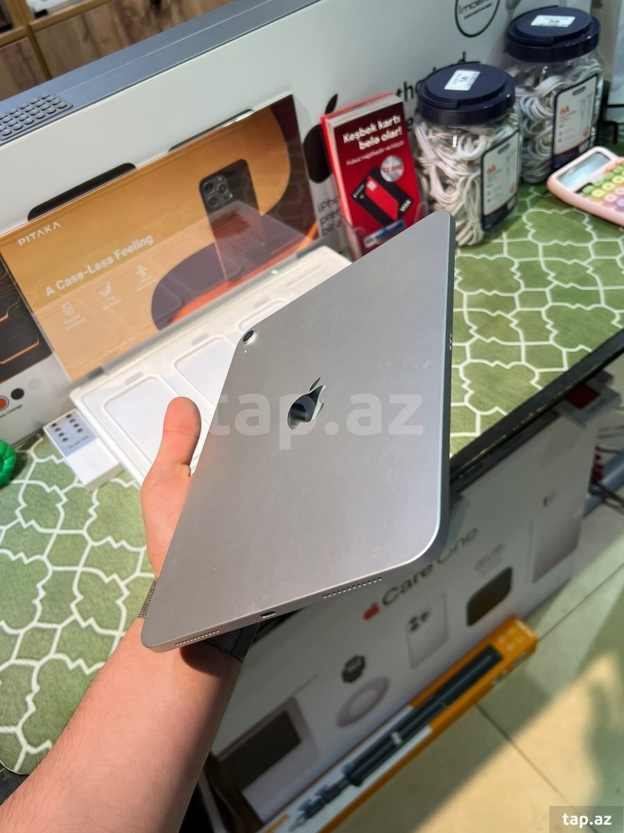 Apple iPad A16 (2025) (7)