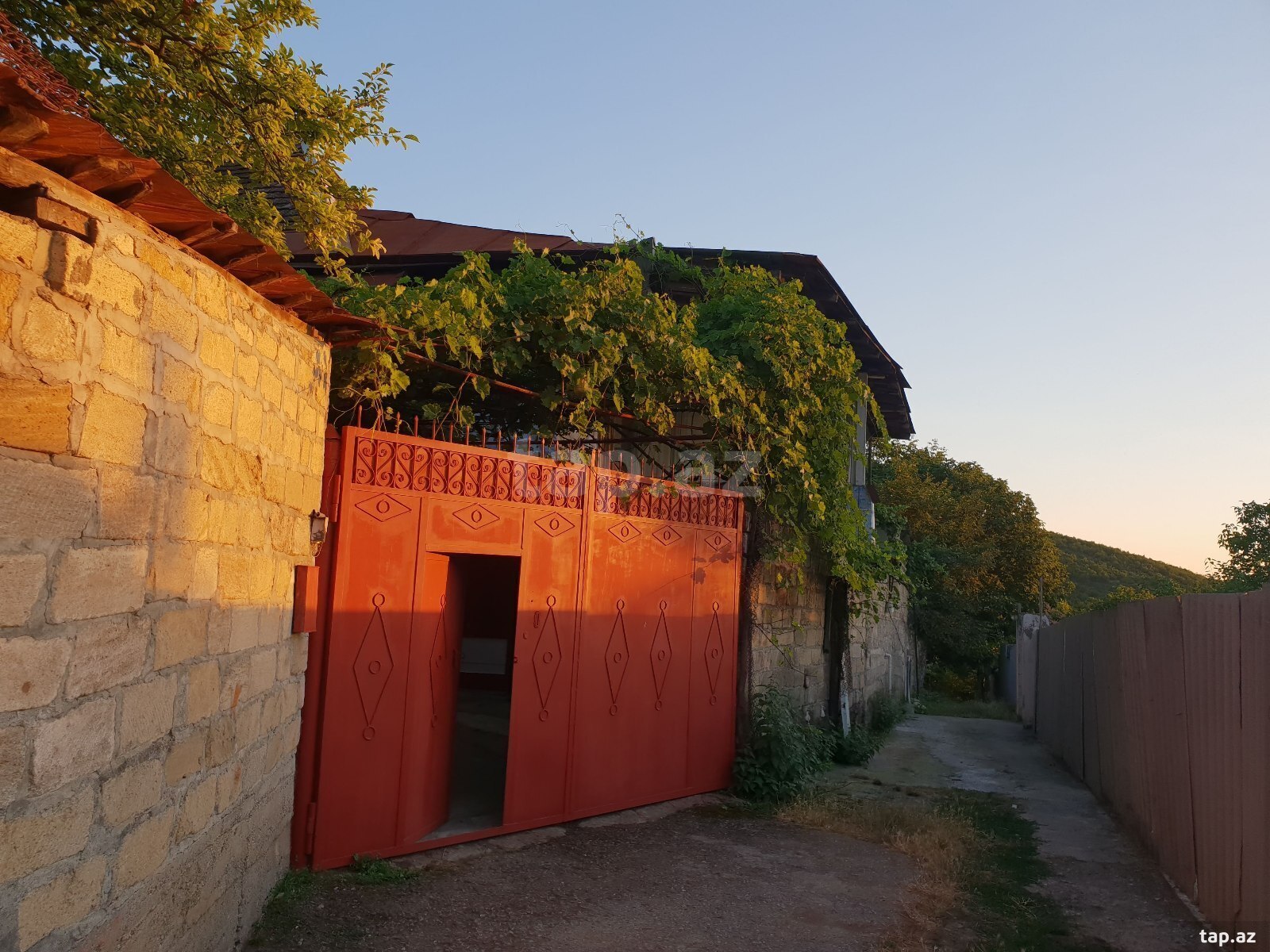 Həyət evi kirayə verilir, Şəki ş. (7)