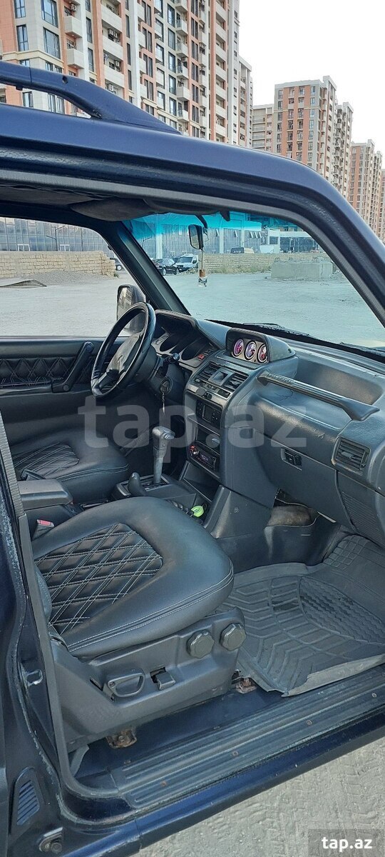 Mitsubishi Pajero, 1995 il (12)