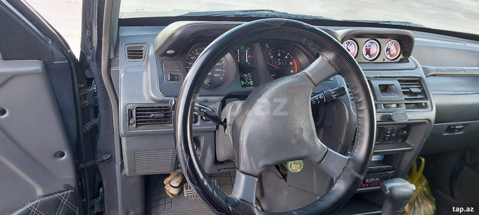 Mitsubishi Pajero, 1995 il (15)