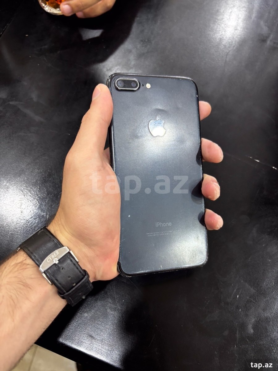 Apple iPhone 7 Plus Black 32GB (2)