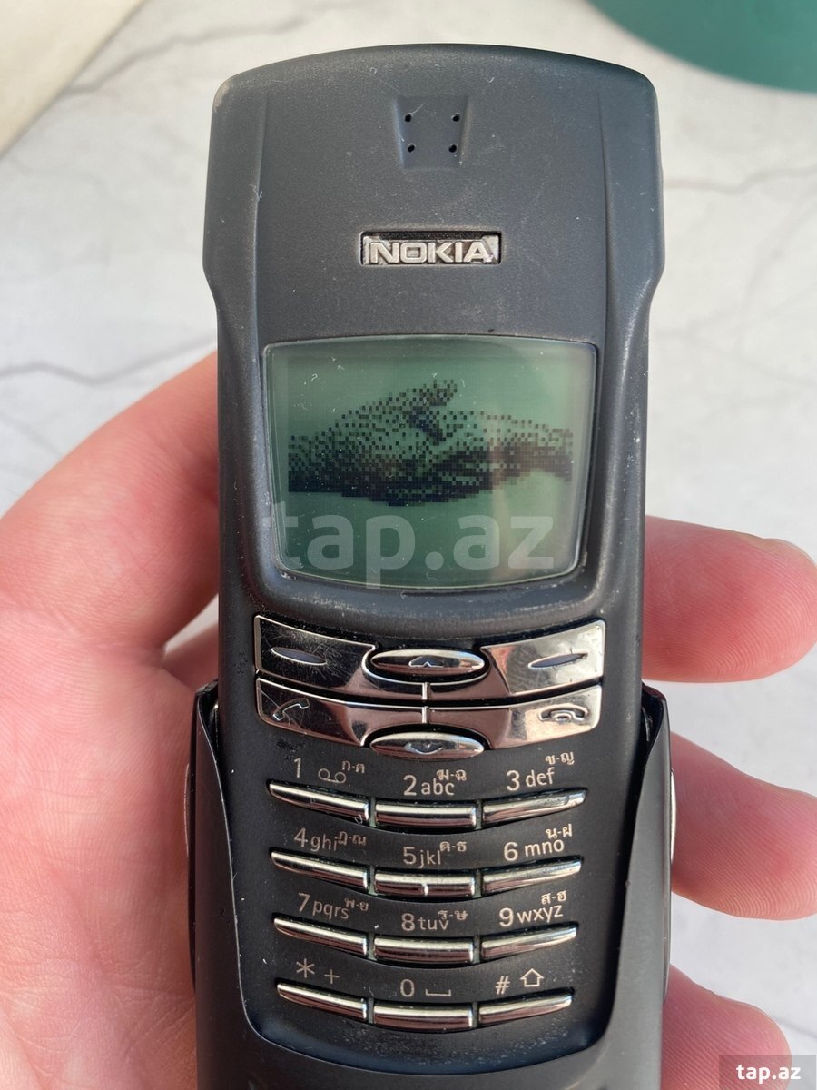 Nokia 8910 Black (5)