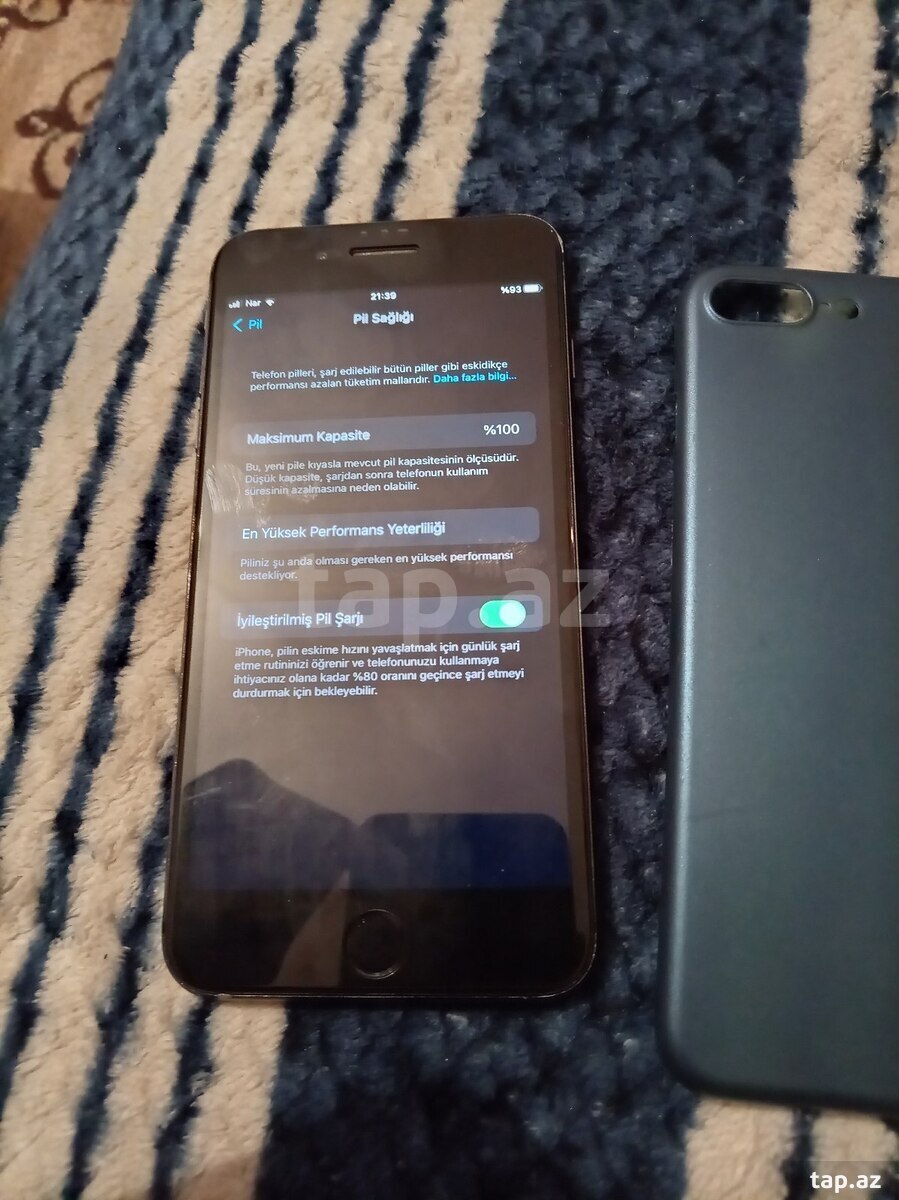 Apple iPhone 7 Plus Black 128GB (2)