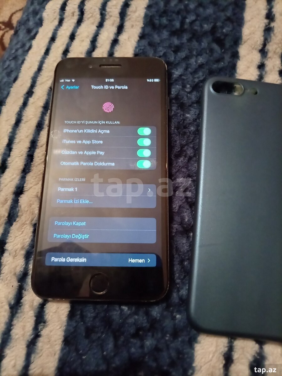 Apple iPhone 7 Plus Black 128GB (3)