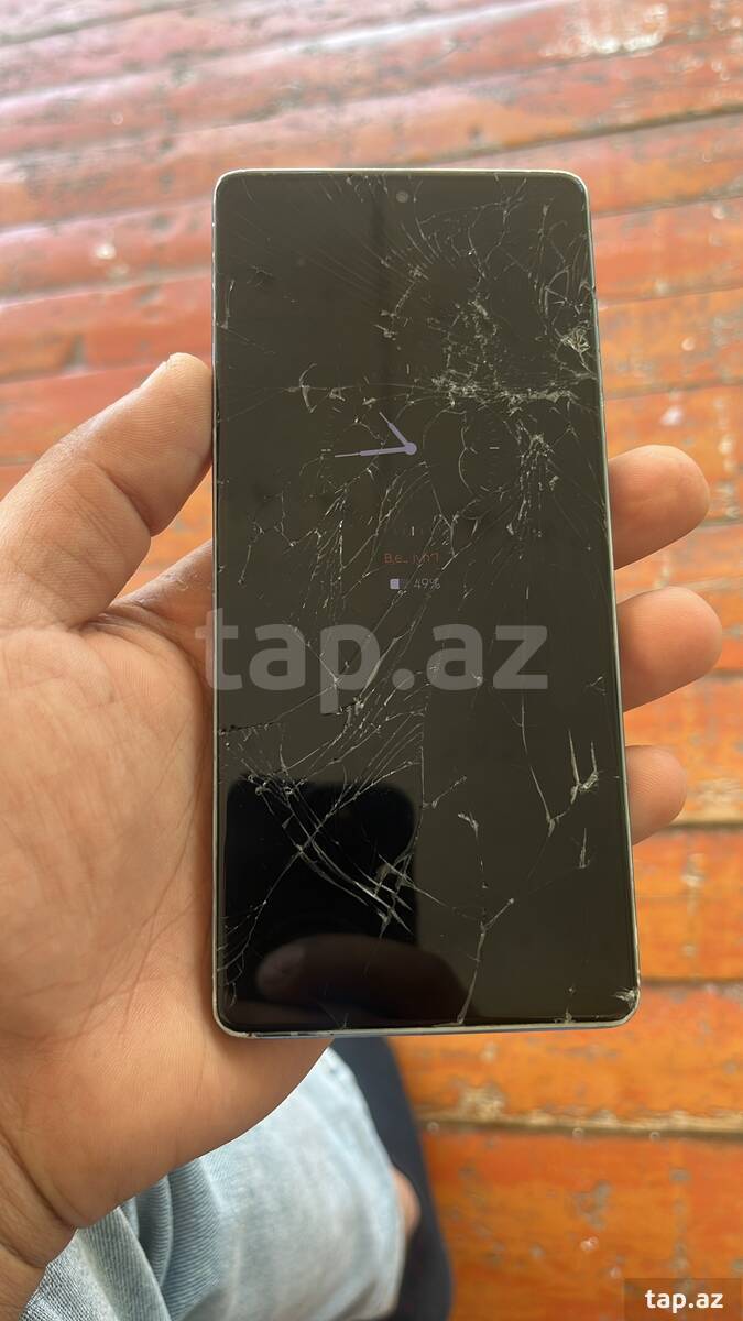 Infinix GT 20 Pro Mecha Silver 256GB/12GB (2)