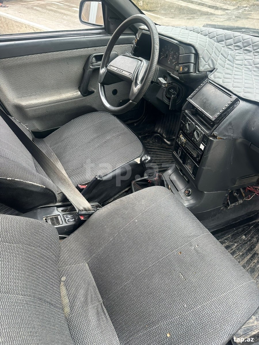 LADA (VAZ) 2112, 2001 il (8)