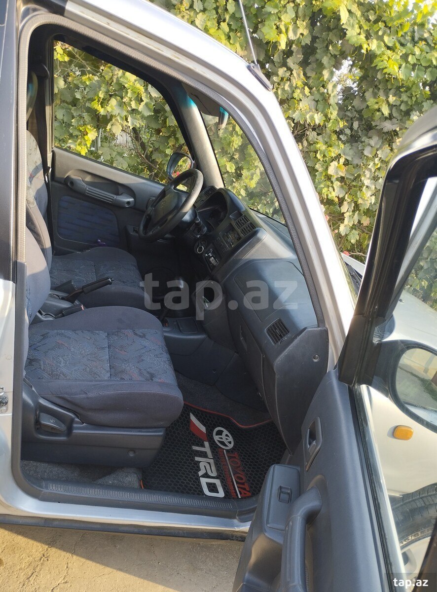 Toyota RAV 4, 1996 il (4)