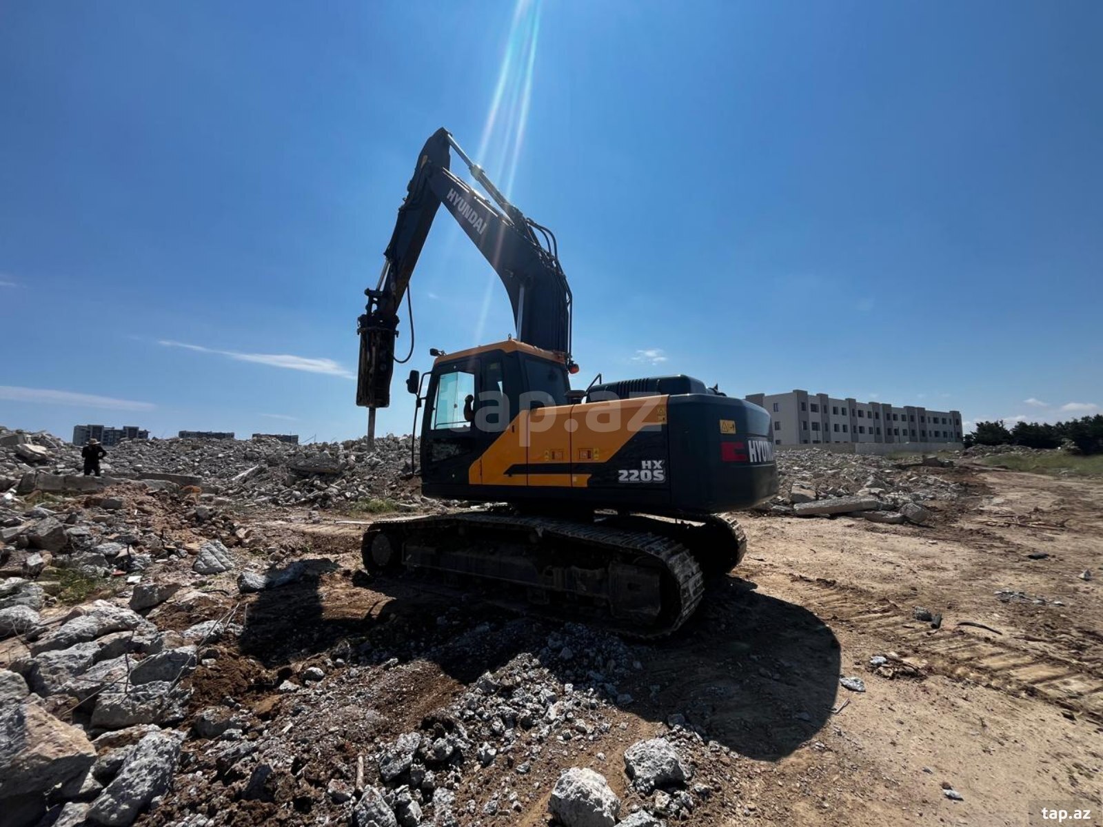 Ekskovator icarəyə verilir (4)