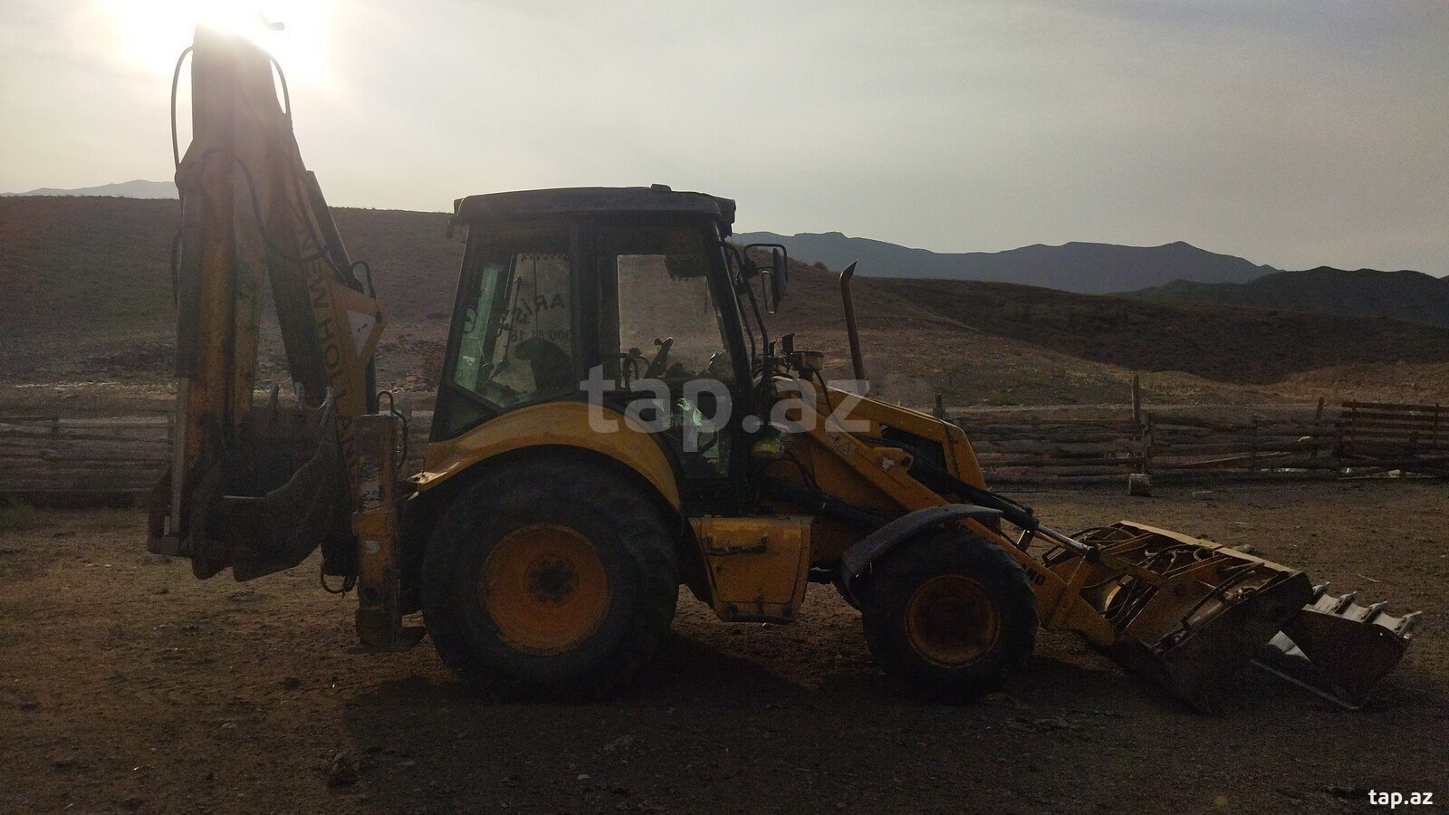 Traktor New Holland, 2005 il (3)