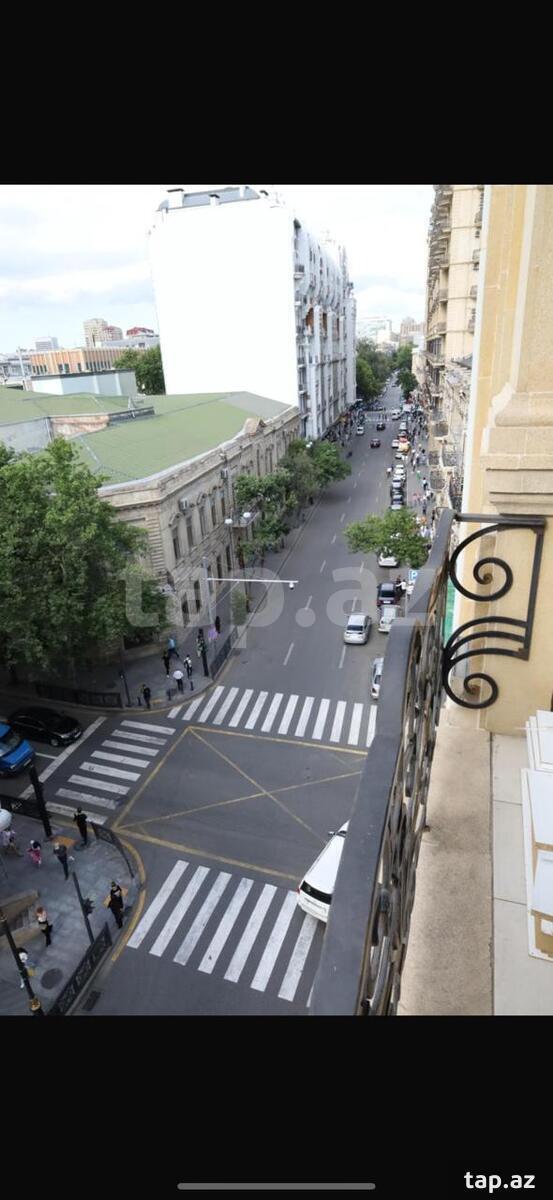 3-otaqlı mənzil, Səməd Vurğun küç., 125 m² (15)
