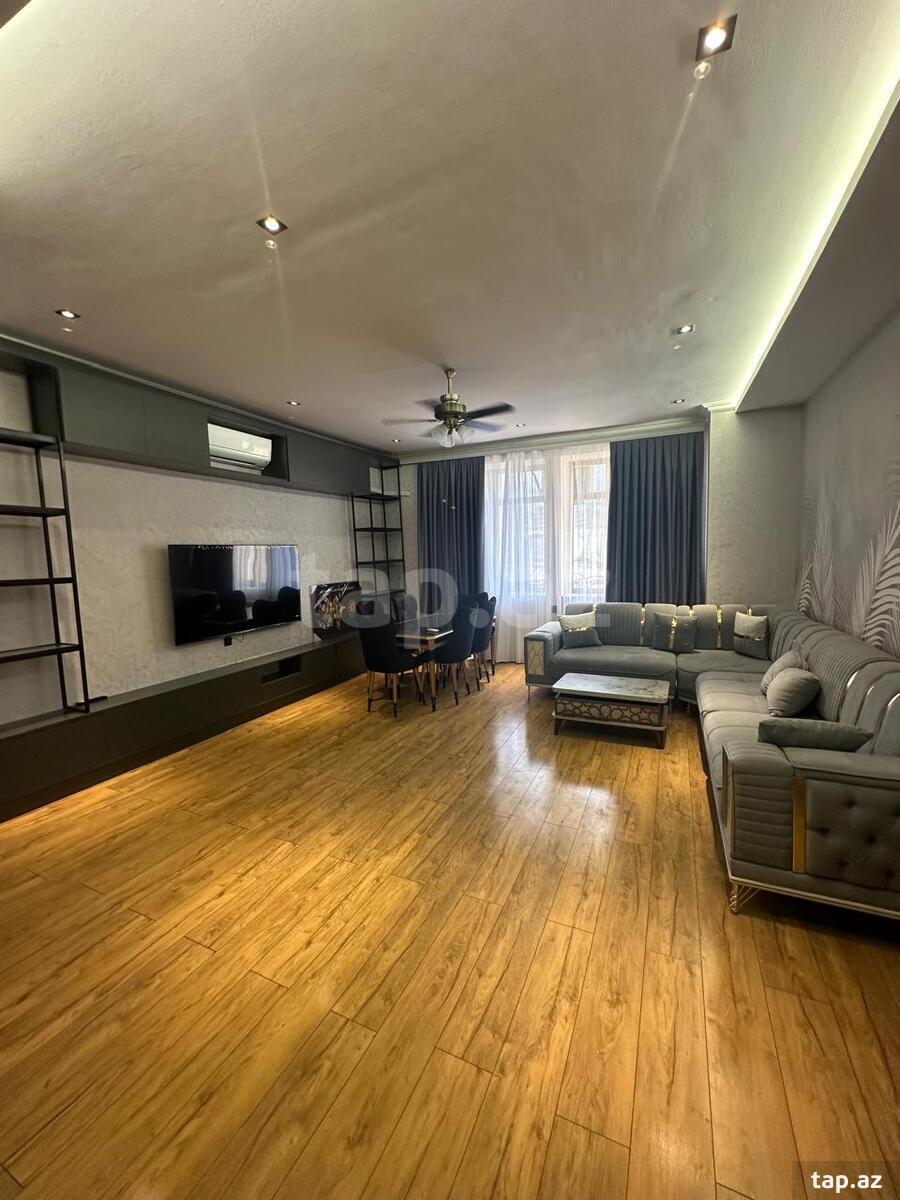 3-otaqlı mənzil, Səməd Vurğun küç., 125 m² (2)
