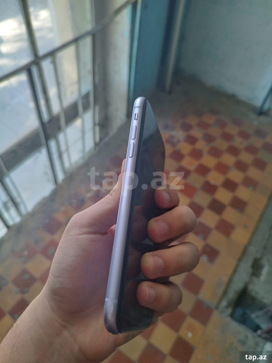 Apple iPhone 11 Purple 64GB/4GB (3)
