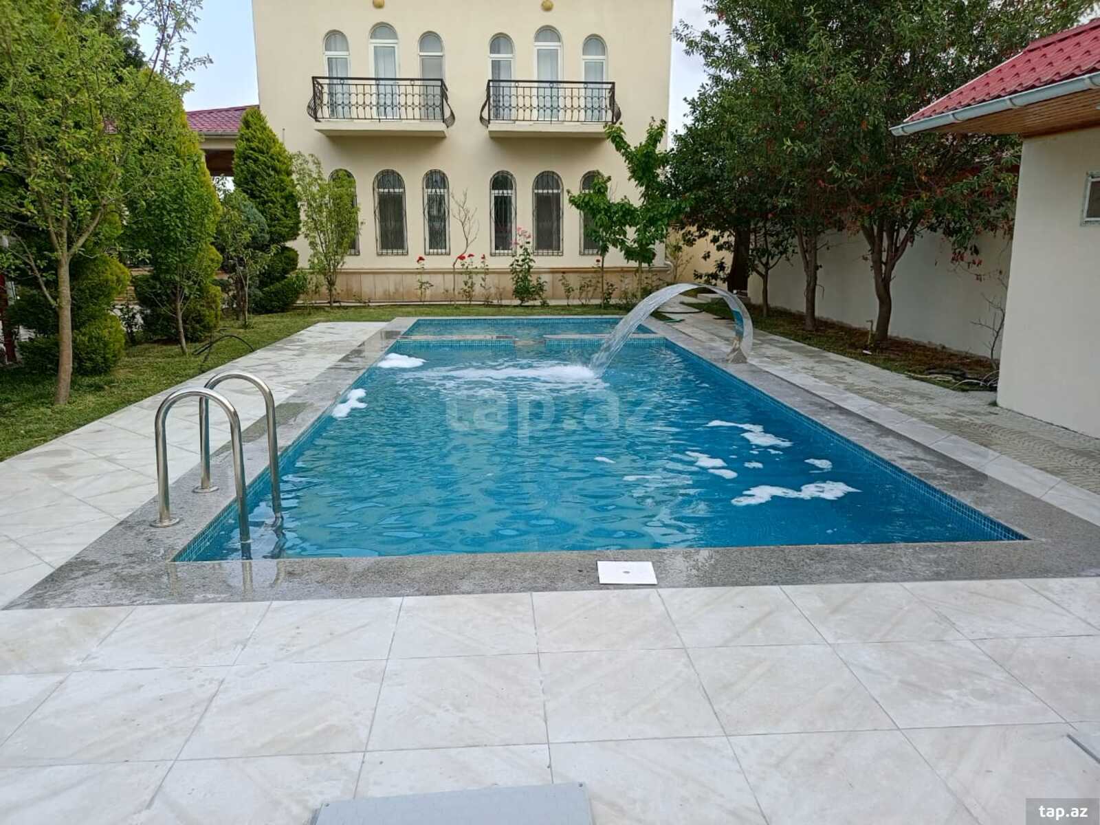 Villa kirayə verilir, Nabran qəs. (19)