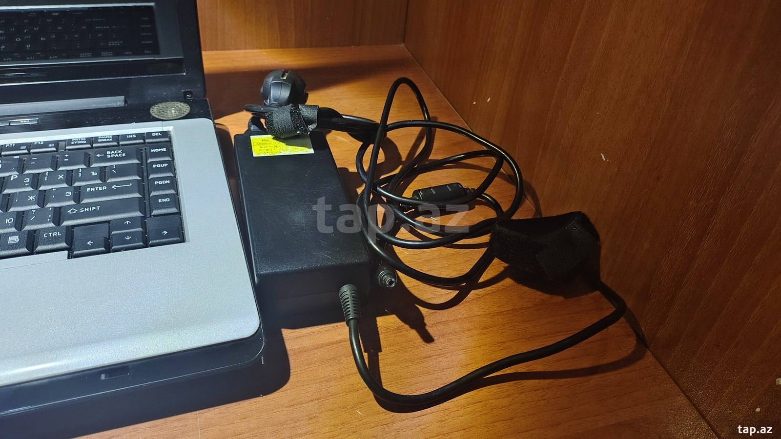 Toshiba Satellite A200-1MB (3)